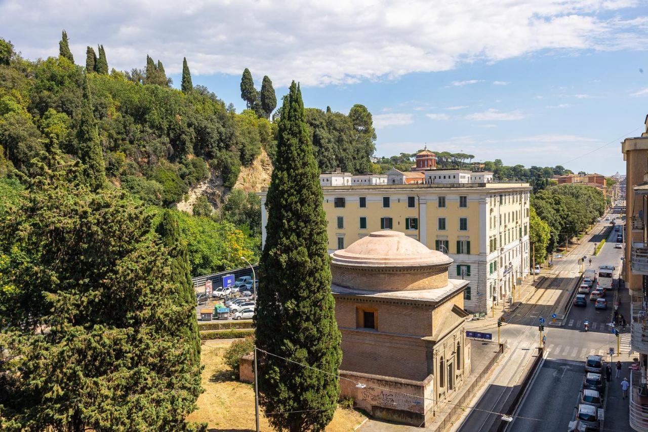 Appartement Flaminia View By In *